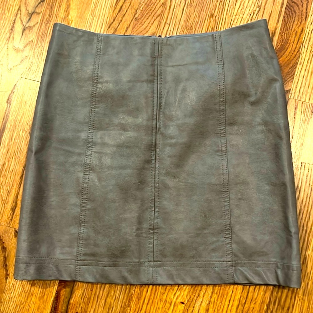 She+Sky leather skirt, small